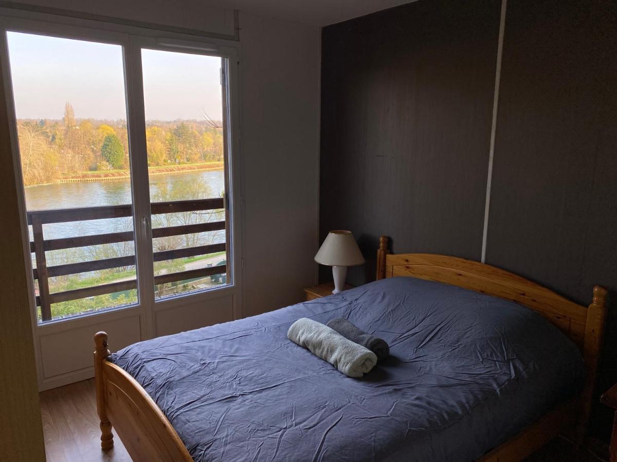 Вілла Chalet En Bord De Seine Le Coudray-Montceaux Екстер'єр фото